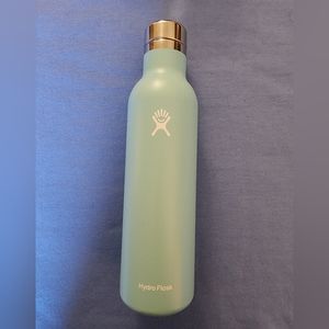 Hydro Flask 25 oz Wine Bottle